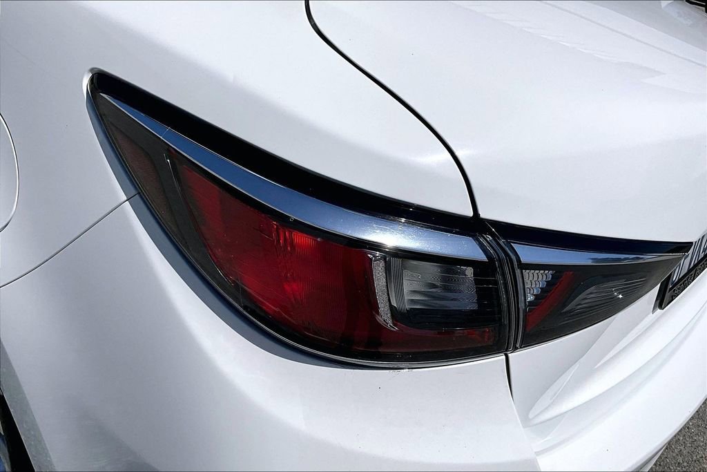 Used 2018 Toyota Yaris iA FWD image 23