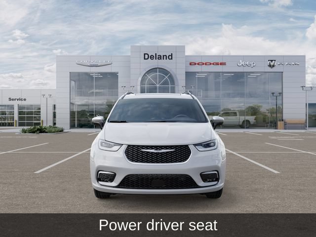 New 2026 Chrysler Pacifica Pinnacle w/ Trailer Tow Group AWD/4WD image 7