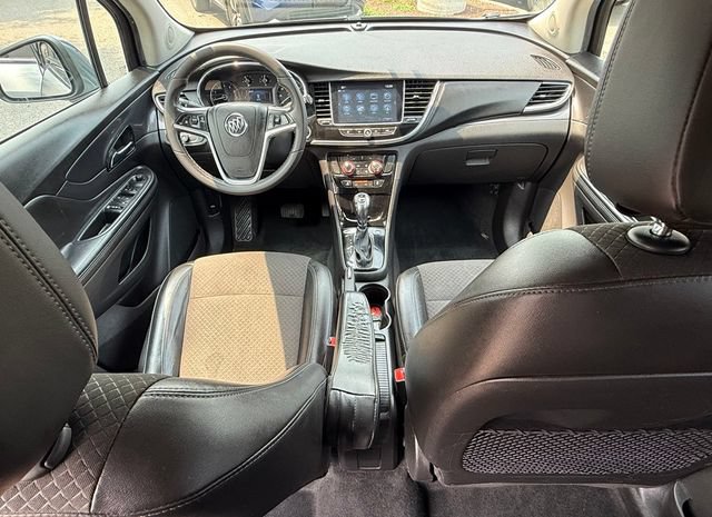 Used 2020 Buick Encore Preferred FWD image 23