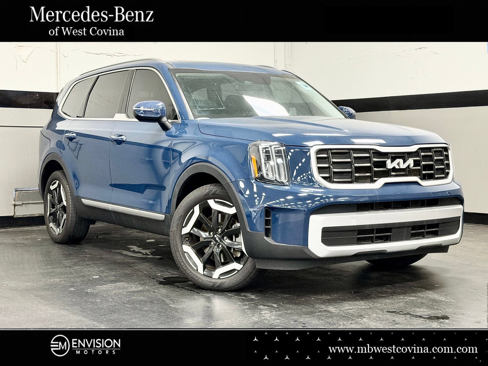 Used 2025 Kia Telluride S FWD image 1