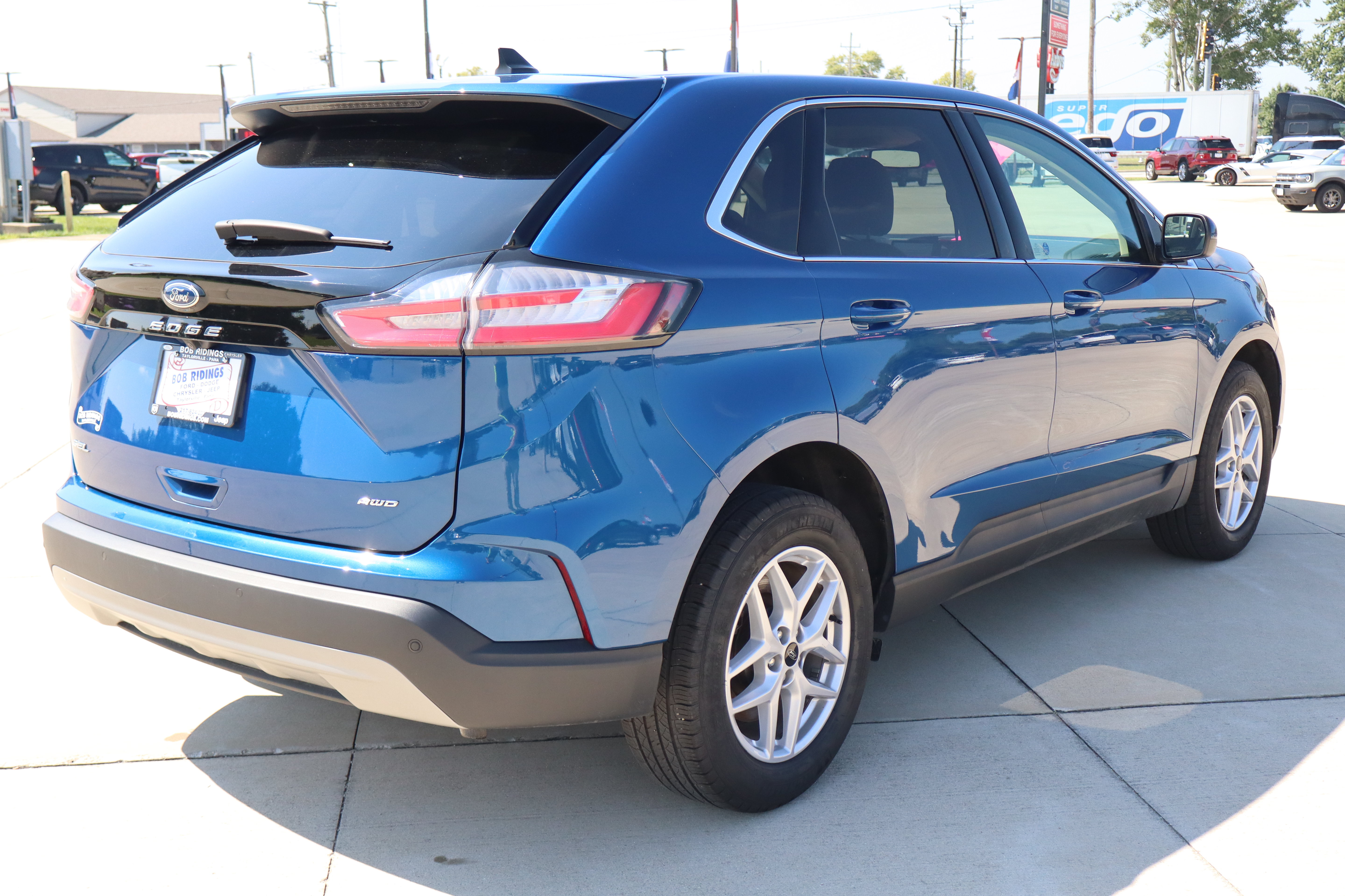 Used 2024 Ford Edge SEL w/ Convenience Package AWD/4WD image 5