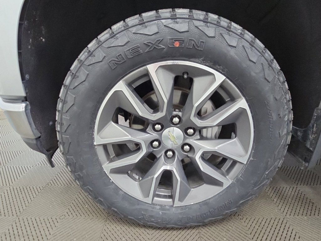 Used 2020 Chevrolet Silverado 1500 LT w/ All-Star Edition AWD/4WD image 43