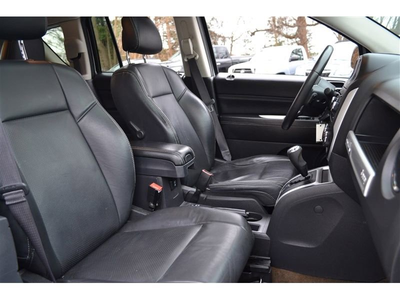 Used 2016 Jeep Compass High Altitude AWD/4WD image 31