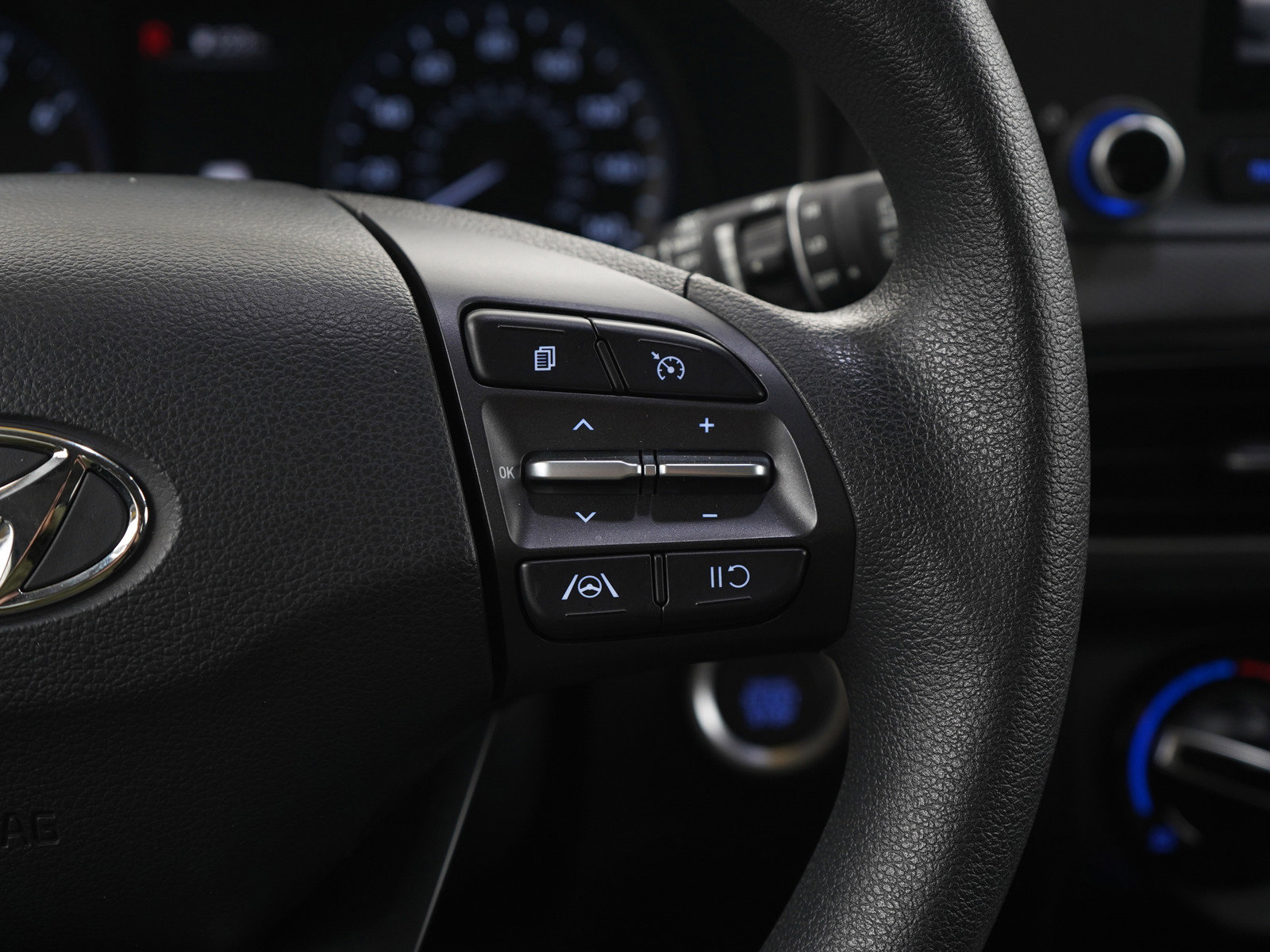 Used 2023 Hyundai Kona SEL w/ Cargo Package image 25