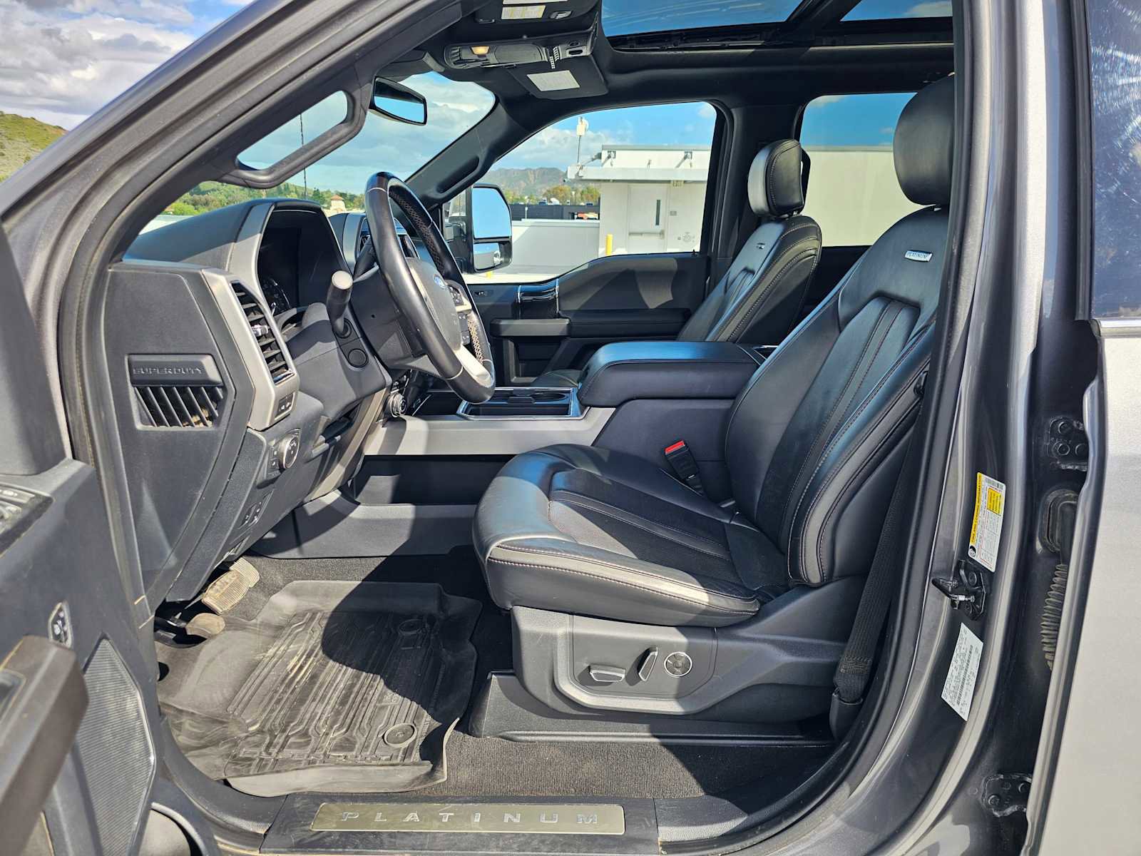 Used 2022 Ford F350 Platinum AWD/4WD image 20