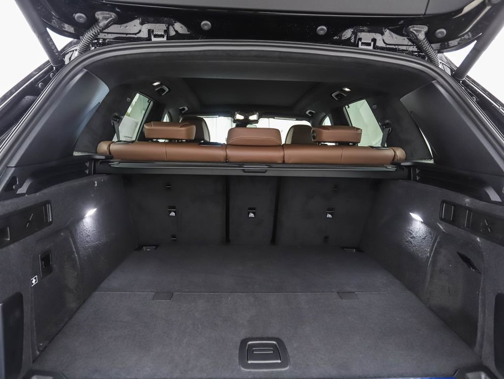 New 2026 BMW X5 xDrive50e image 24