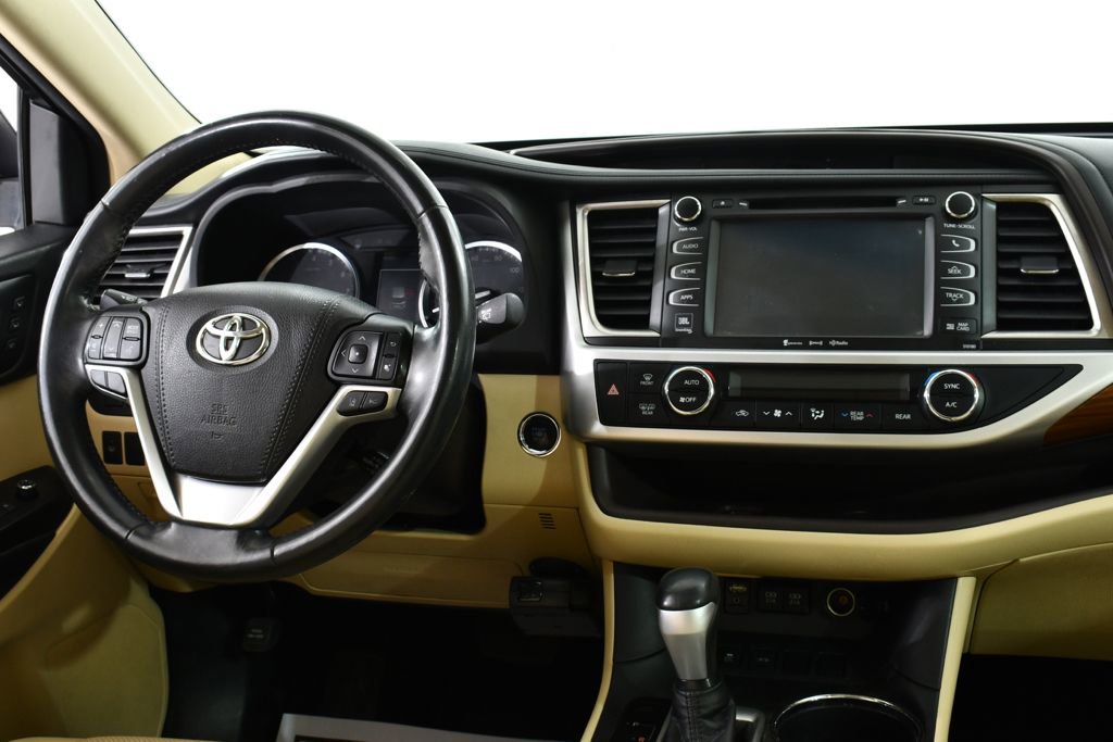 Used 2017 Toyota Highlander Limited FWD image 8