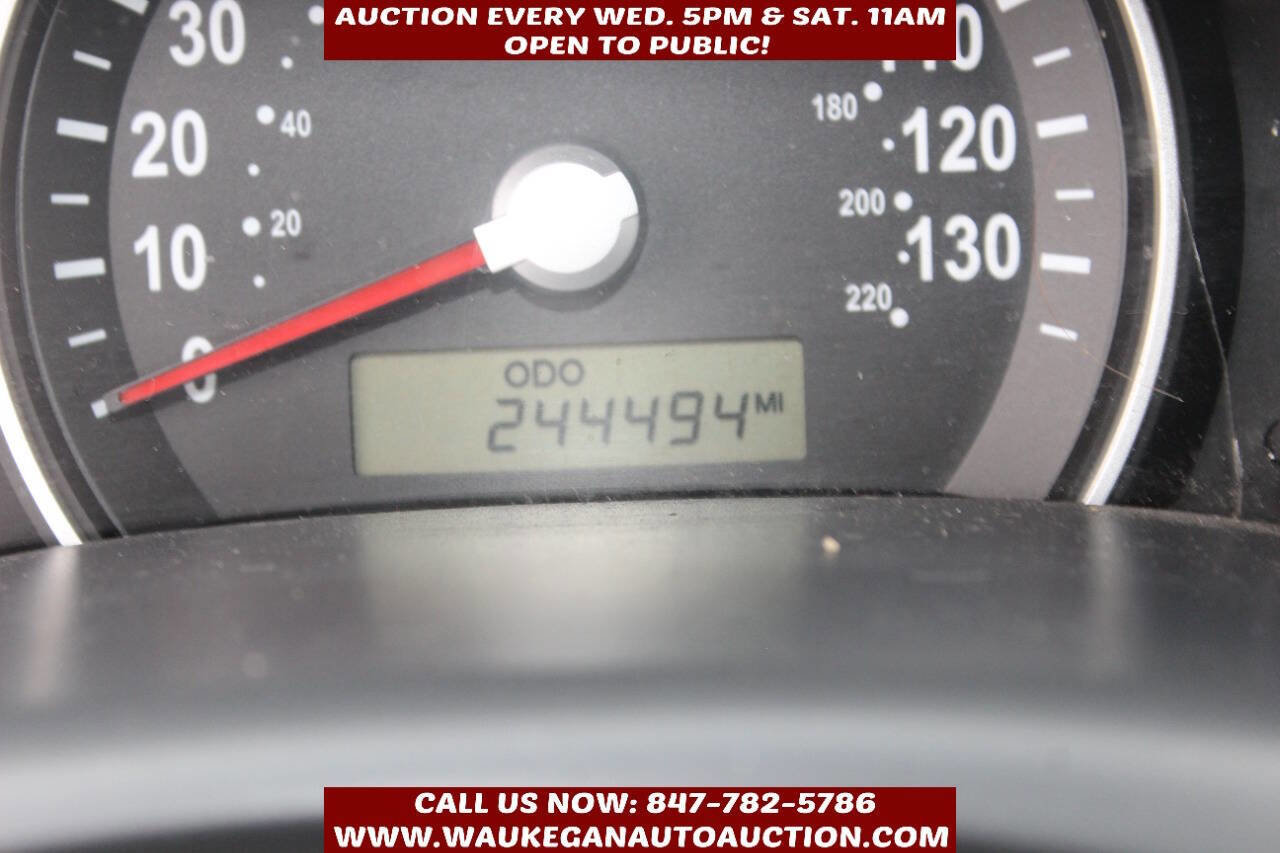 Used 2008 Kia Sedona LX image 9