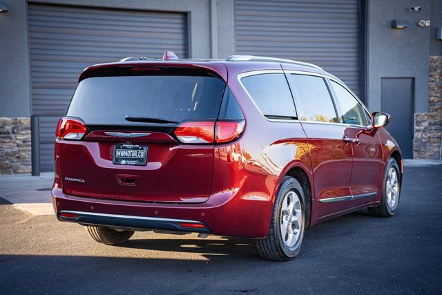 Used 2017 Chrysler Pacifica Touring-L Plus image 8