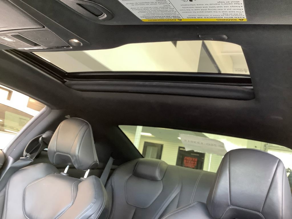 Used 2019 INFINITI Q60 3.0t Luxe w/ Essential Package AWD/4WD image 25