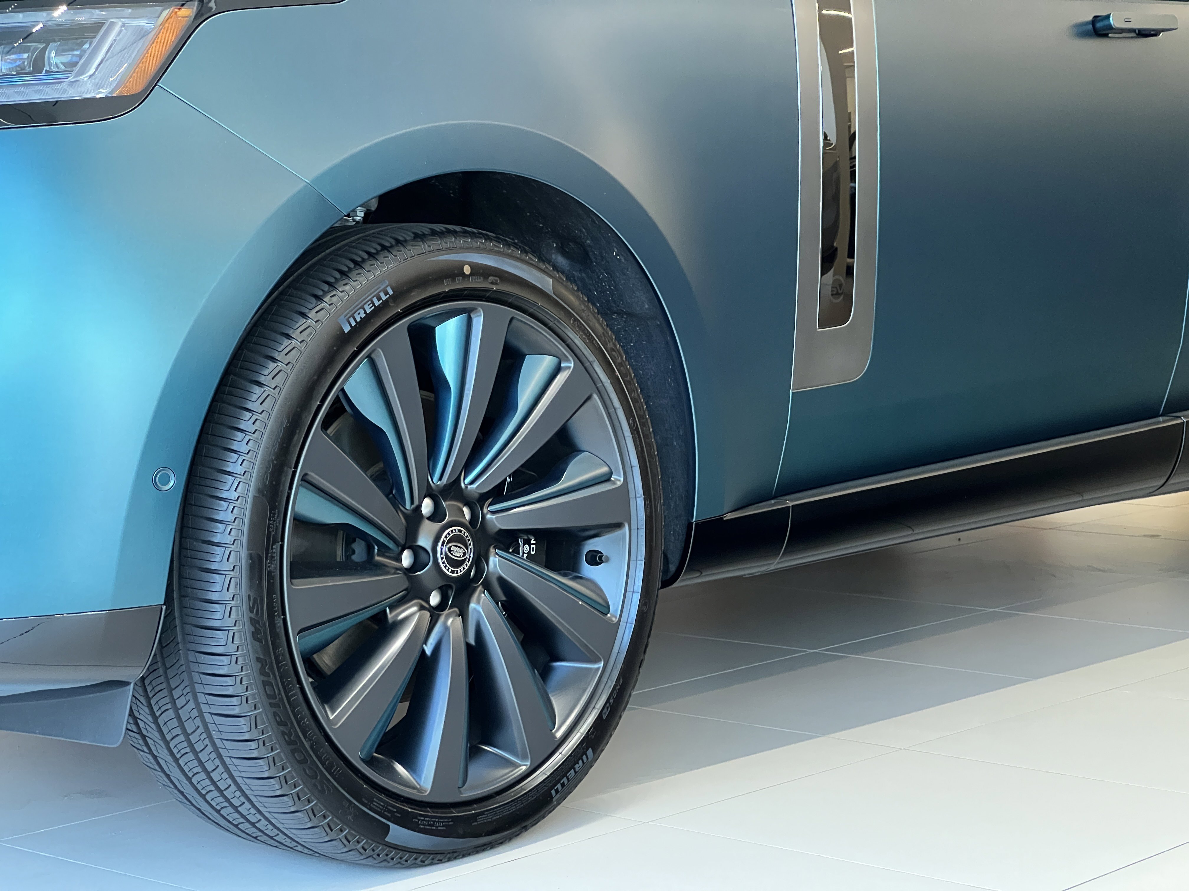 New 2025 Land Rover Range Rover SV AWD/4WD video 2