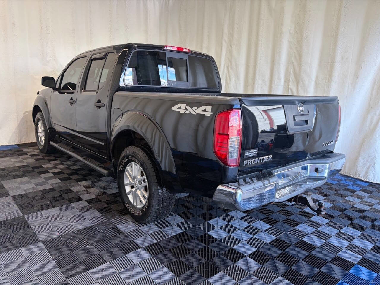 Used 2014 Nissan Frontier SV AWD/4WD image 4