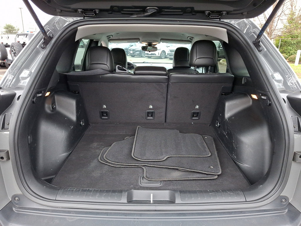 Used 2020 Jeep Cherokee Latitude Lux w/ Quick Order Package 2YH Lux image 18