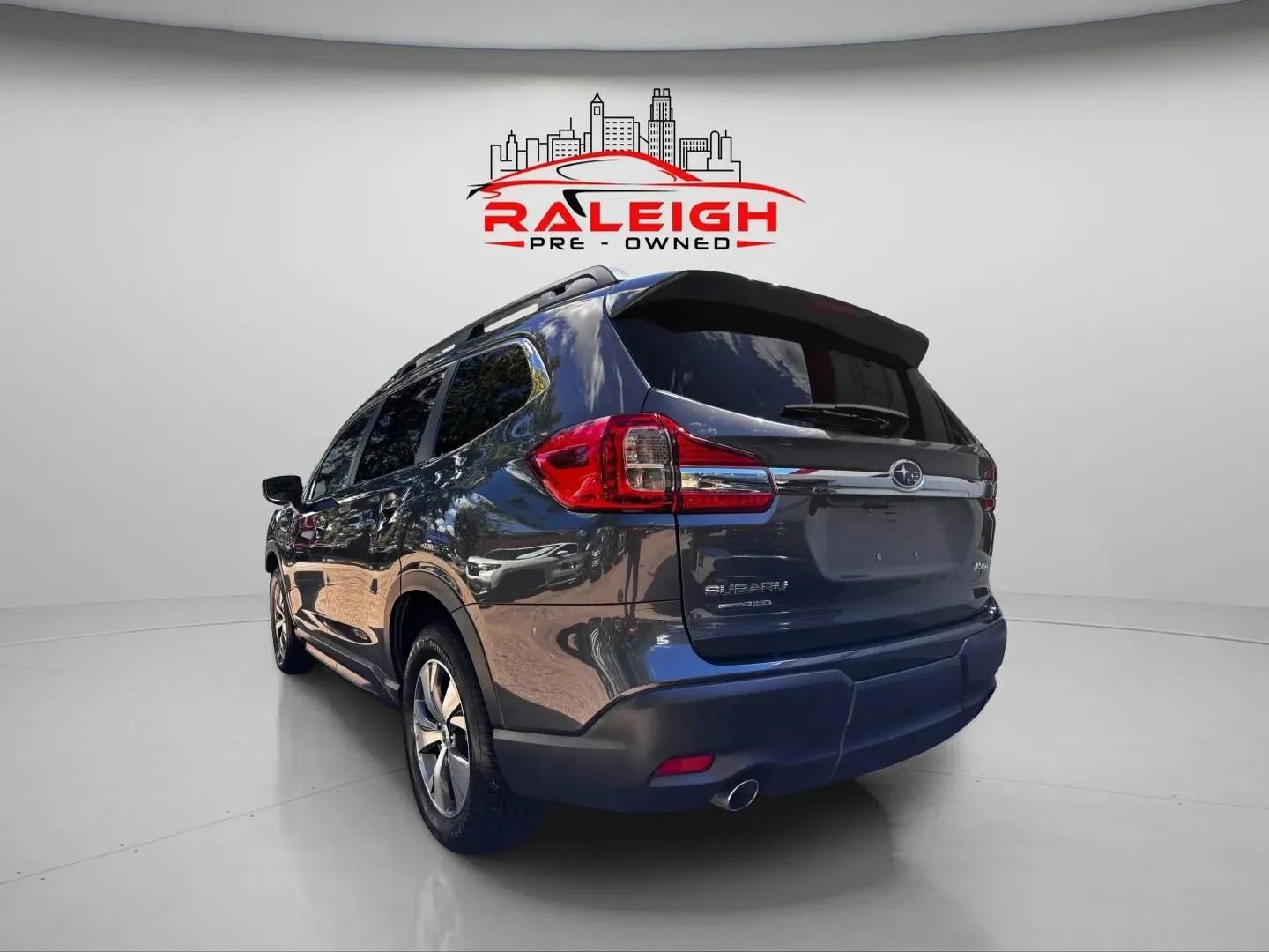 Used 2022 Subaru Ascent Premium image 5
