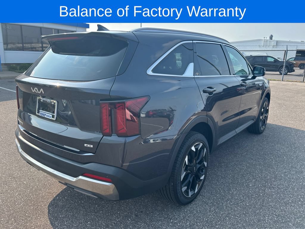 Used 2025 Kia Sorento EX w/ Panoramic Sunroof Package AWD/4WD image 8