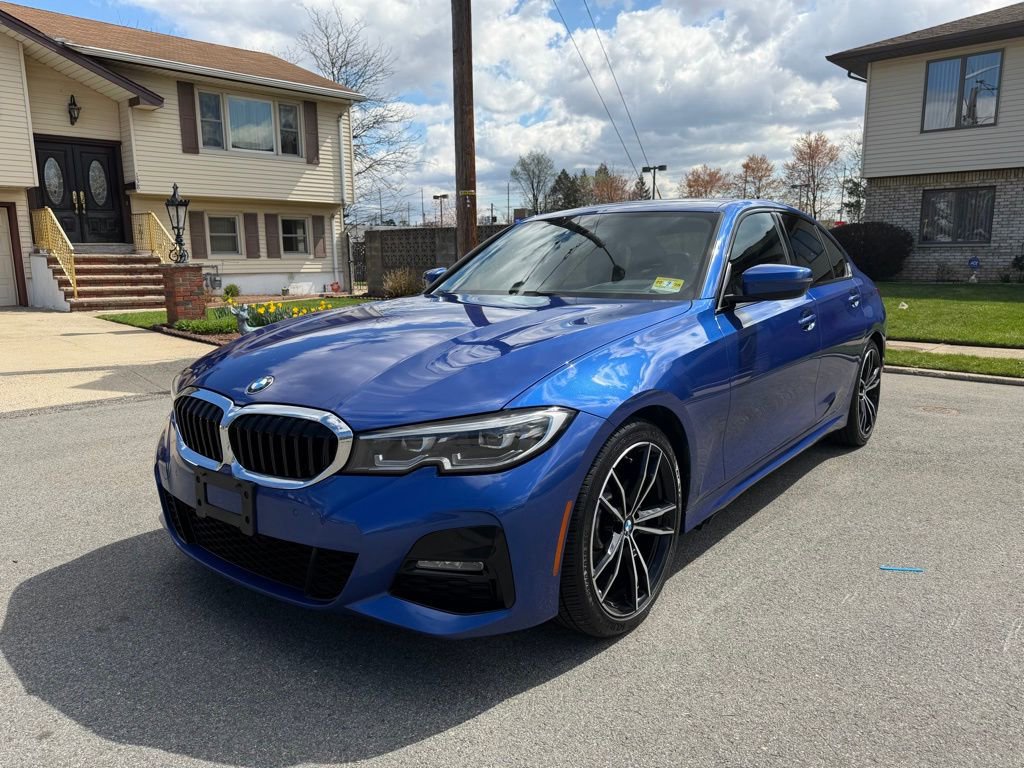 Used 2019 BMW 330i xDrive Sedan w/ M Sport Package image 3