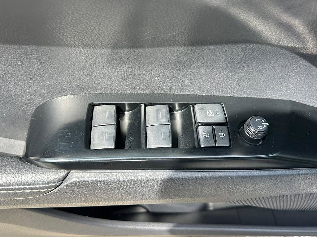 Certified 2025 Toyota Camry XLE AWD/4WD image 14