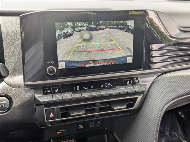 Used 2025 Toyota Camry SE FWD image 13