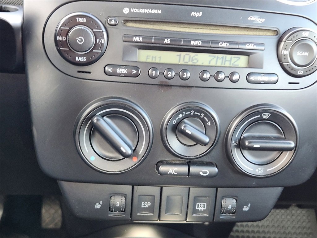 Used 2009 Volkswagen Beetle S image 17