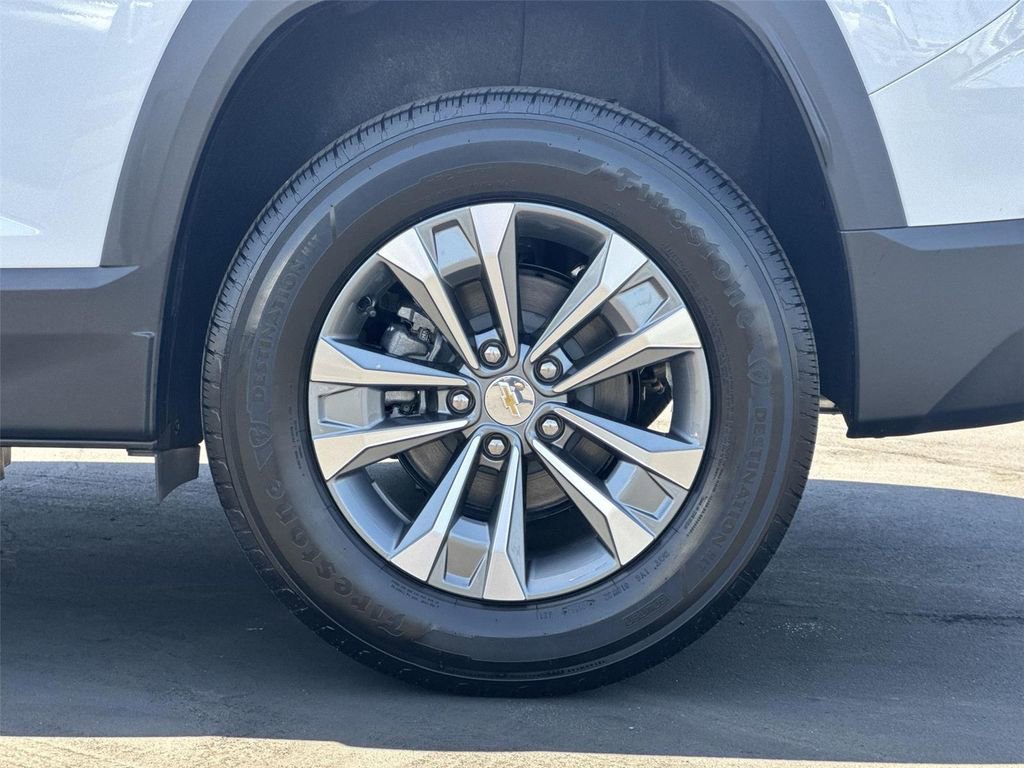 New 2026 Chevrolet Equinox LT w/ Safety and Technology Package FWD image 35