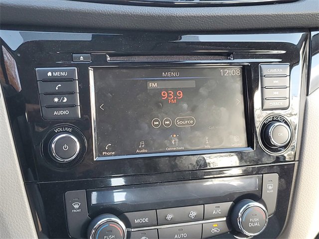 Certified 2022 Nissan Rogue Sport SV image 19