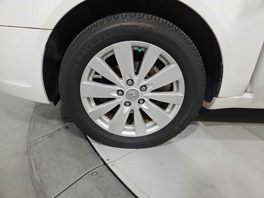 Used 2010 Hyundai Sonata GLS image 25