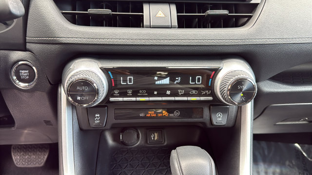 Used 2025 Toyota RAV4 XLE w/ Convenience Package FWD image 25