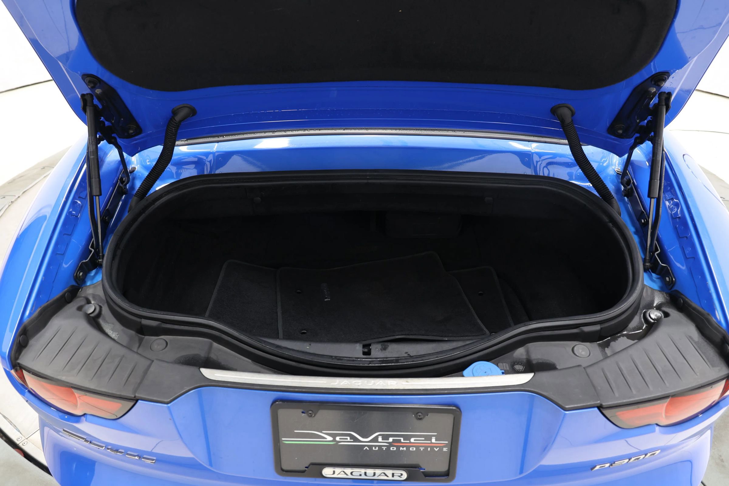 Used 2020 Jaguar F-TYPE Convertible image 44