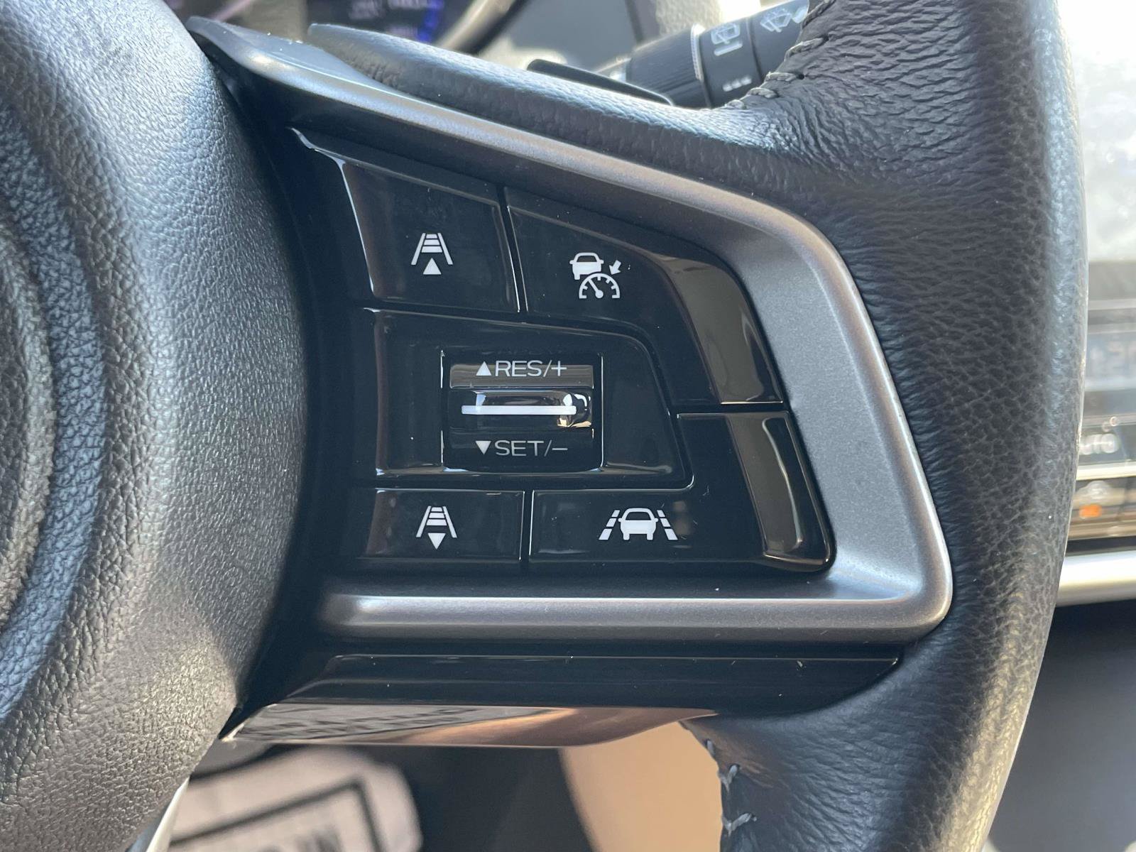 Used 2019 Subaru Outback 2.5i Limited AWD/4WD image 11