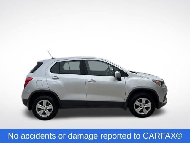 Used 2019 Chevrolet Trax LS w/ LPO, Protection Package AWD/4WD image 2