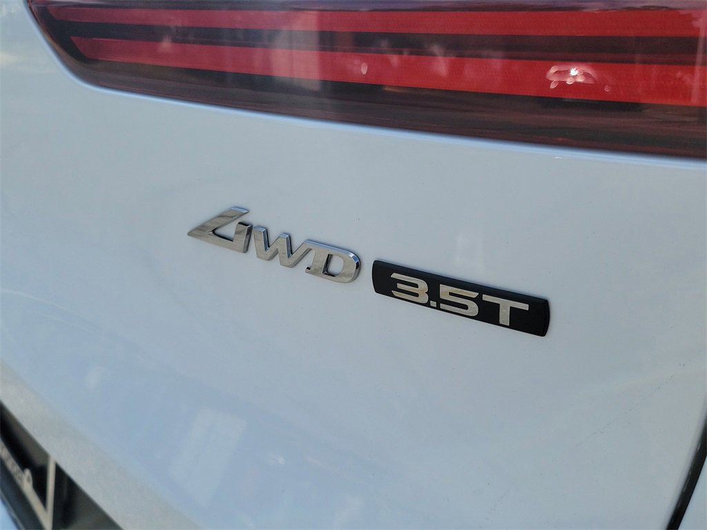 Used 2024 Genesis GV70 3.5T Sport image 7