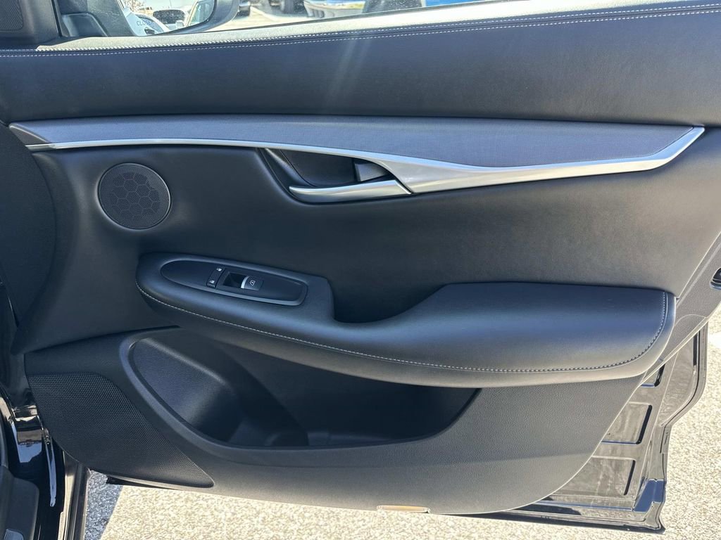 Used 2023 INFINITI QX50 Pure image 33