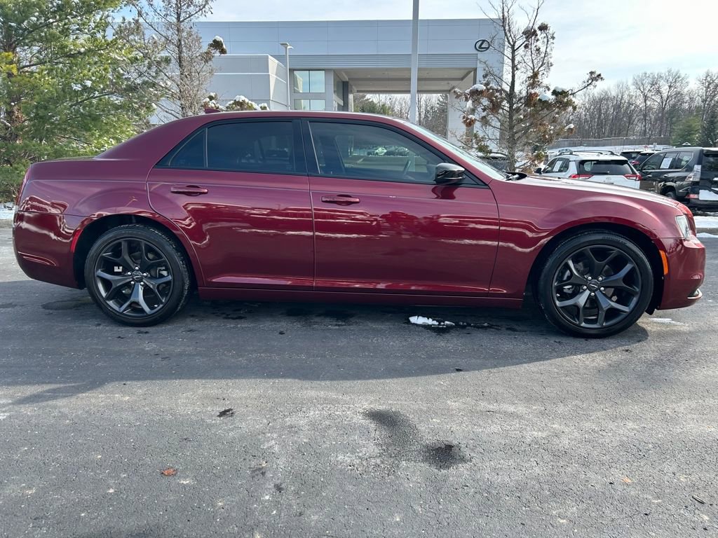 Certified 2023 Chrysler 300 Touring w/ Sport Appearance Package image 8