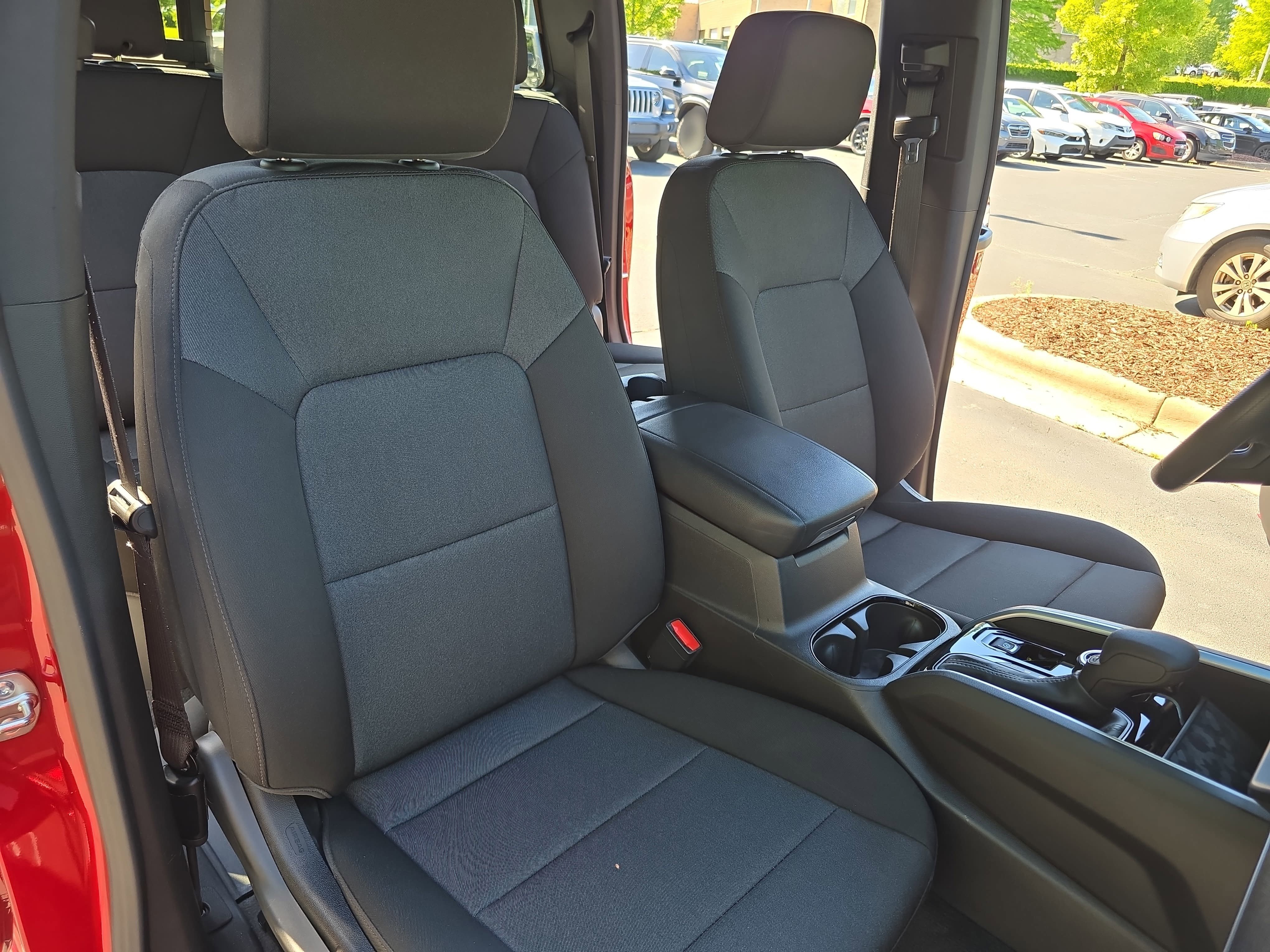 Used 2024 Chevrolet Colorado Trail Boss w/ Technology Package AWD/4WD image 10