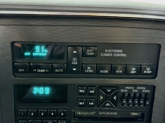 Used 1990 Buick Reatta Coupe FWD image 15