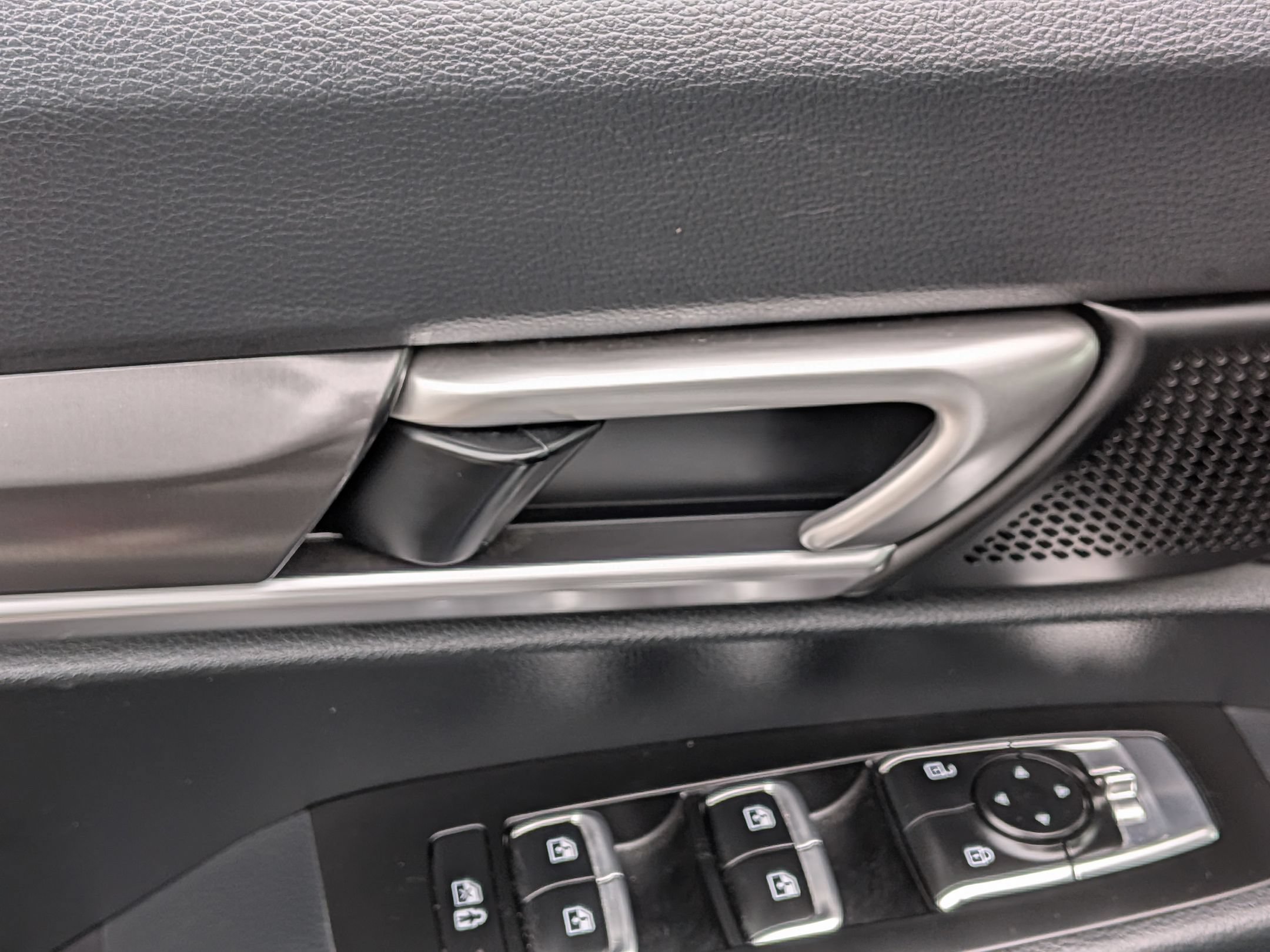 Used 2025 Kia Telluride S AWD/4WD image 12