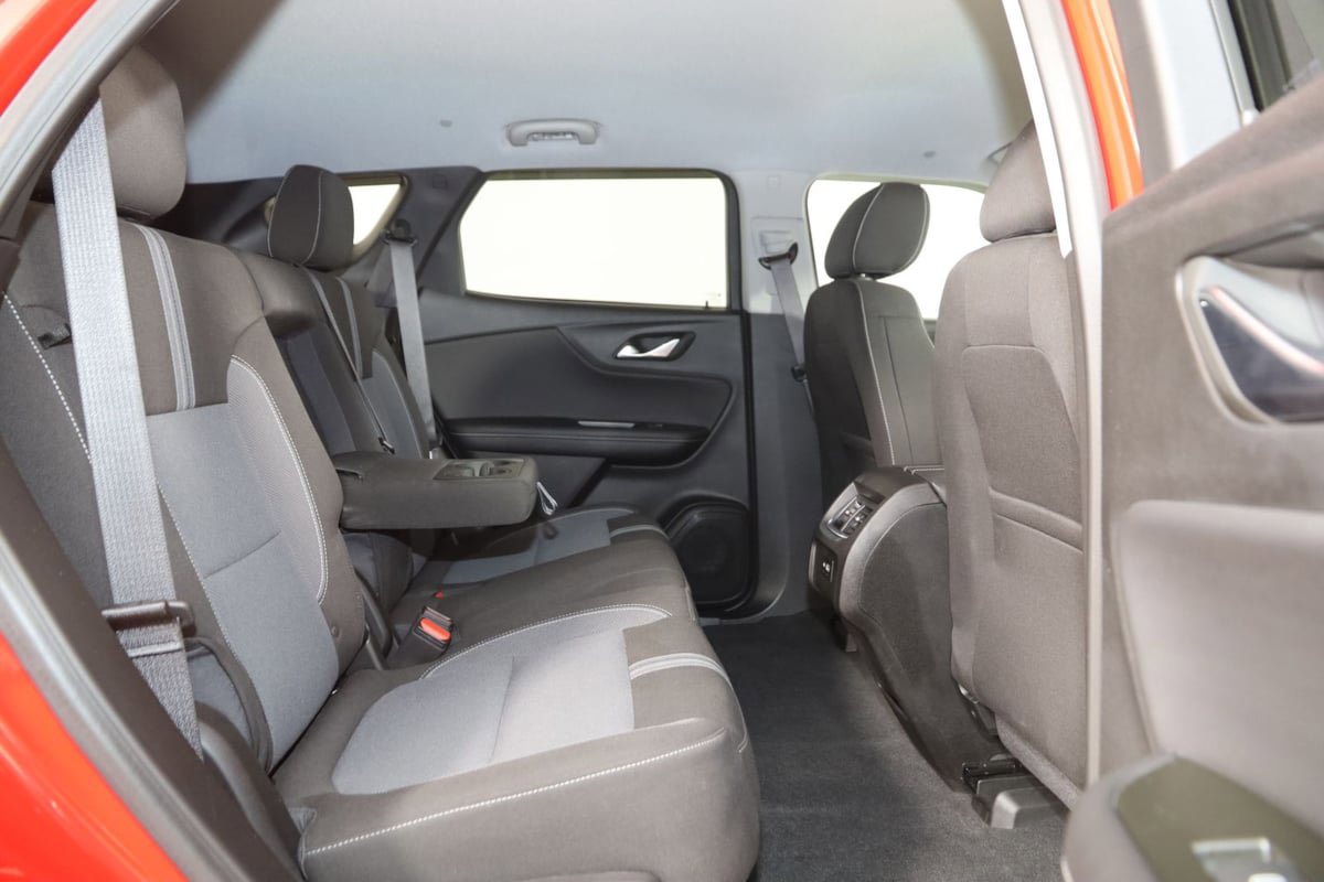 Used 2024 Chevrolet Blazer LT w/ Convenience Package FWD image 13