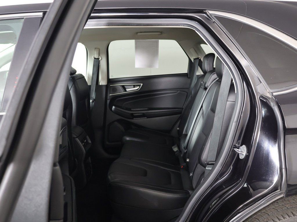 Used 2022 Ford Edge Titanium image 30