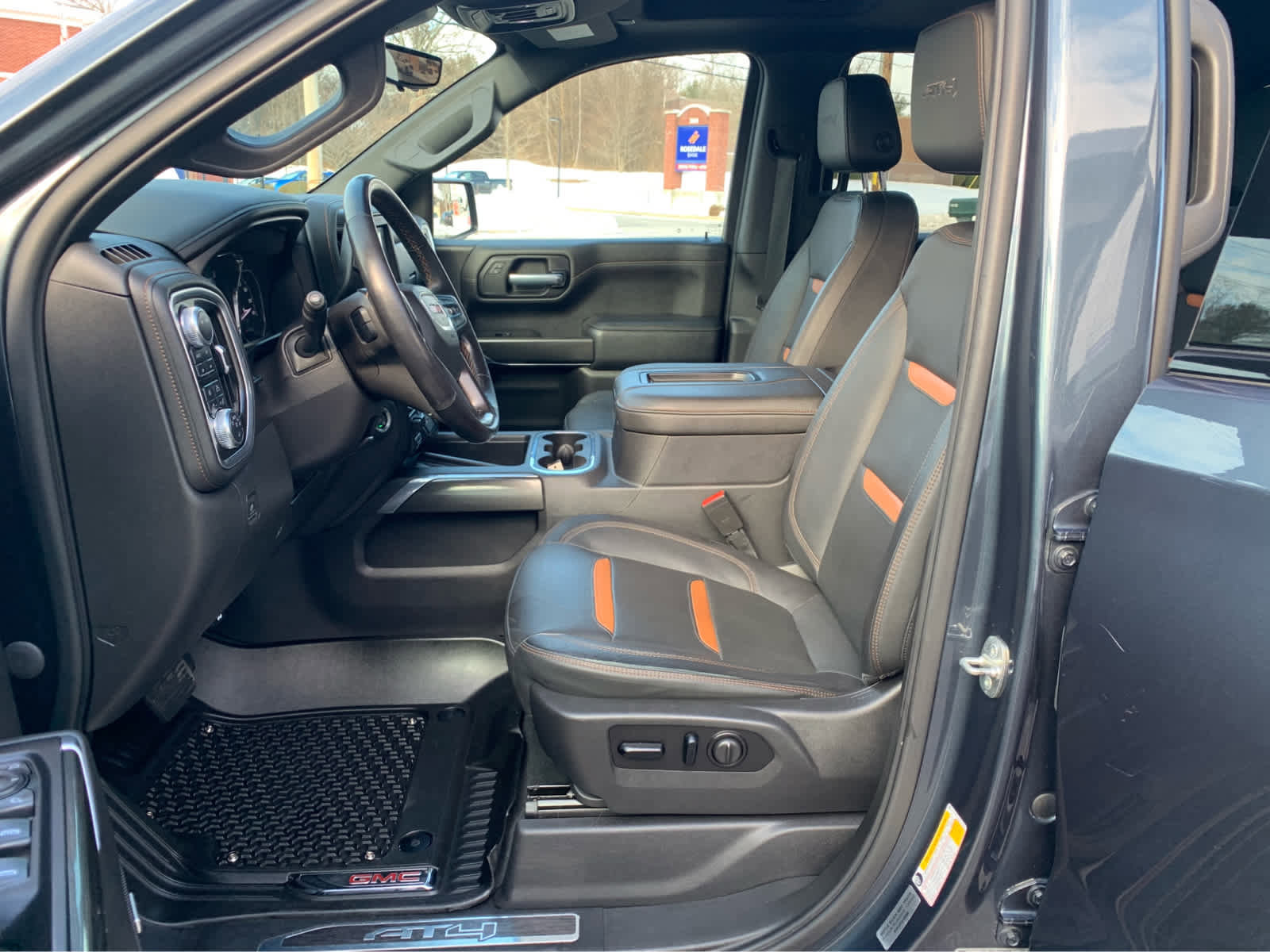 Used 2021 GMC Sierra 1500 AT4 w/ AT4 Premium Package image 10