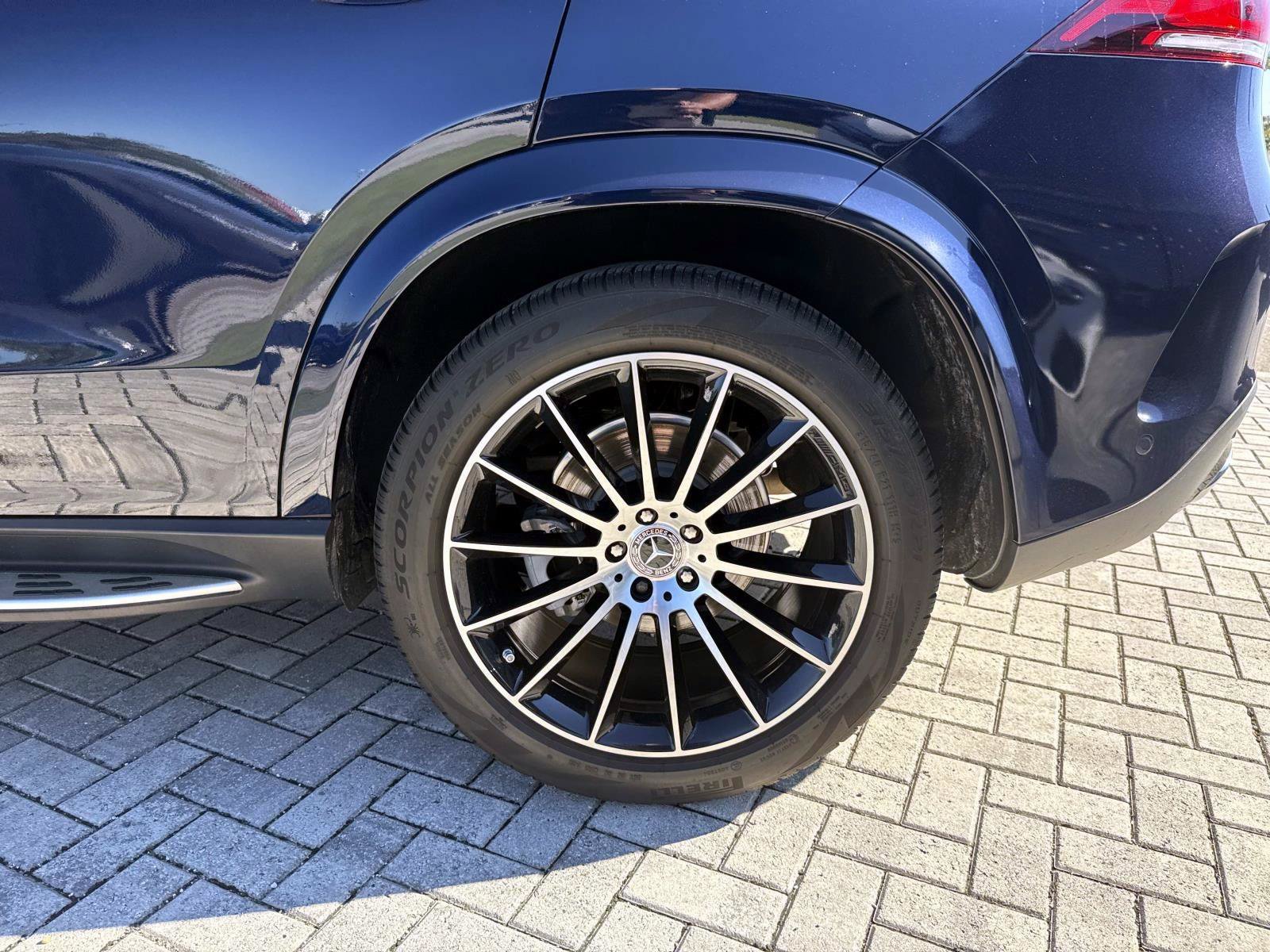 Certified 2022 Mercedes-Benz GLE 350 4MATIC image 11