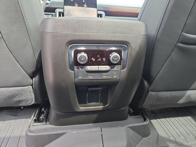 New 2026 GMC Yukon Denali w/ Denali Reserve Package AWD/4WD image 36