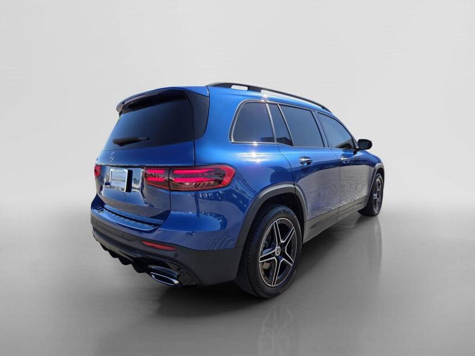 Used 2024 Mercedes-Benz GLB 250 image 5