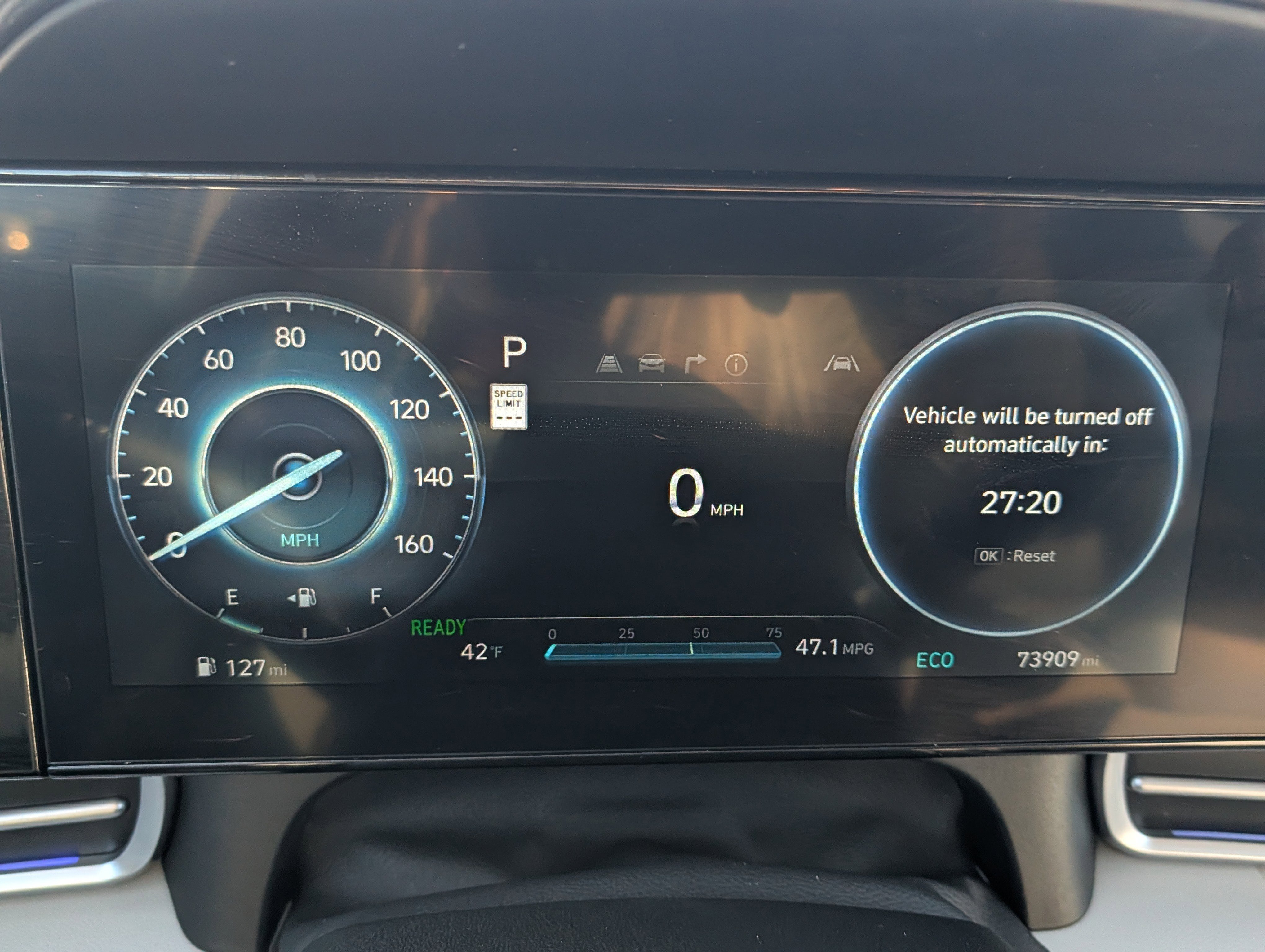 Used 2024 Hyundai Elantra Limited image 25