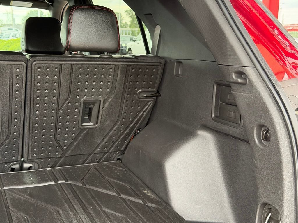 Used 2024 Chevrolet Equinox RS w/ LPO, Floor Liner Package FWD image 31