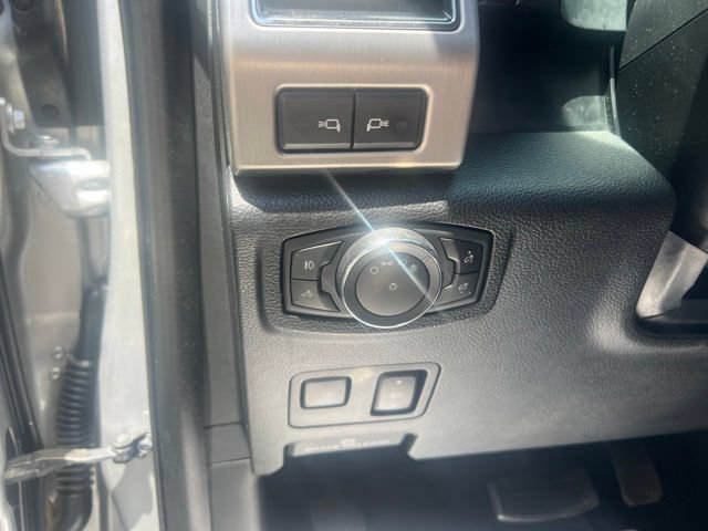Used 2019 Ford F250 Platinum w/ Platinum Ultimate Package AWD/4WD image 19