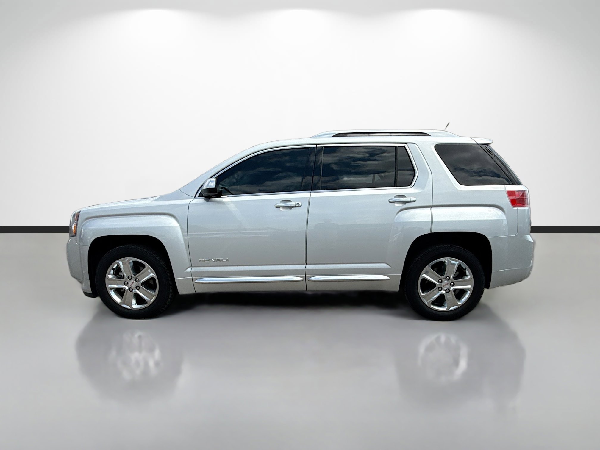 Used 2015 GMC Terrain Denali image 6