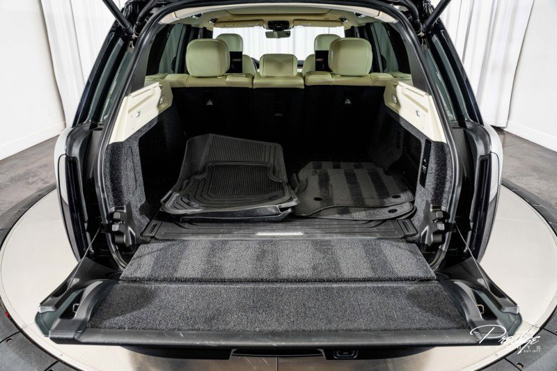 Used 2023 Land Rover Range Rover SE image 12