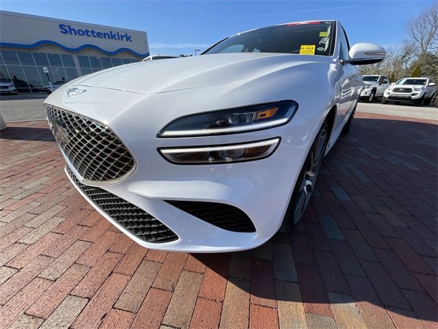 Used 2023 Genesis G70 2.0T image 9