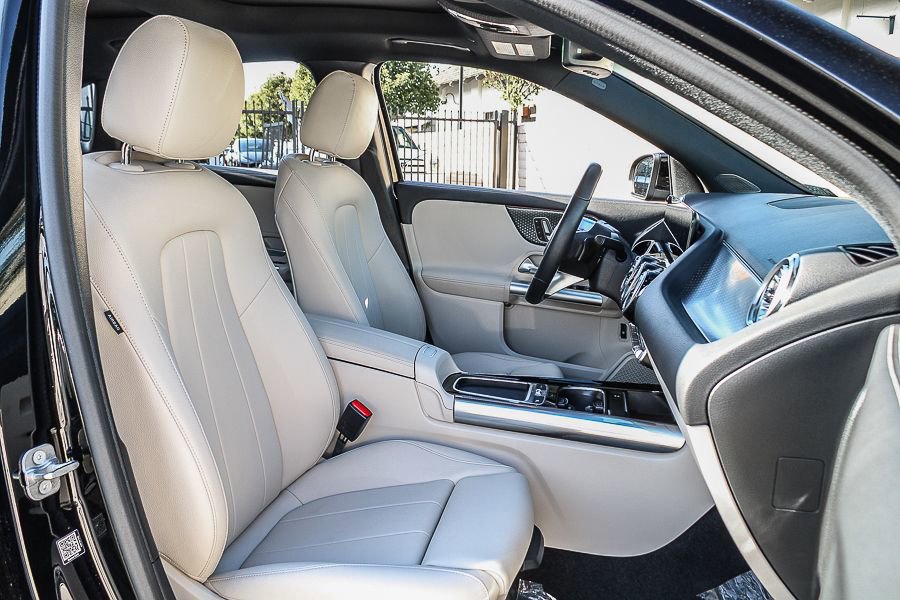 Used 2025 Mercedes-Benz GLA 250 4MATIC image 19