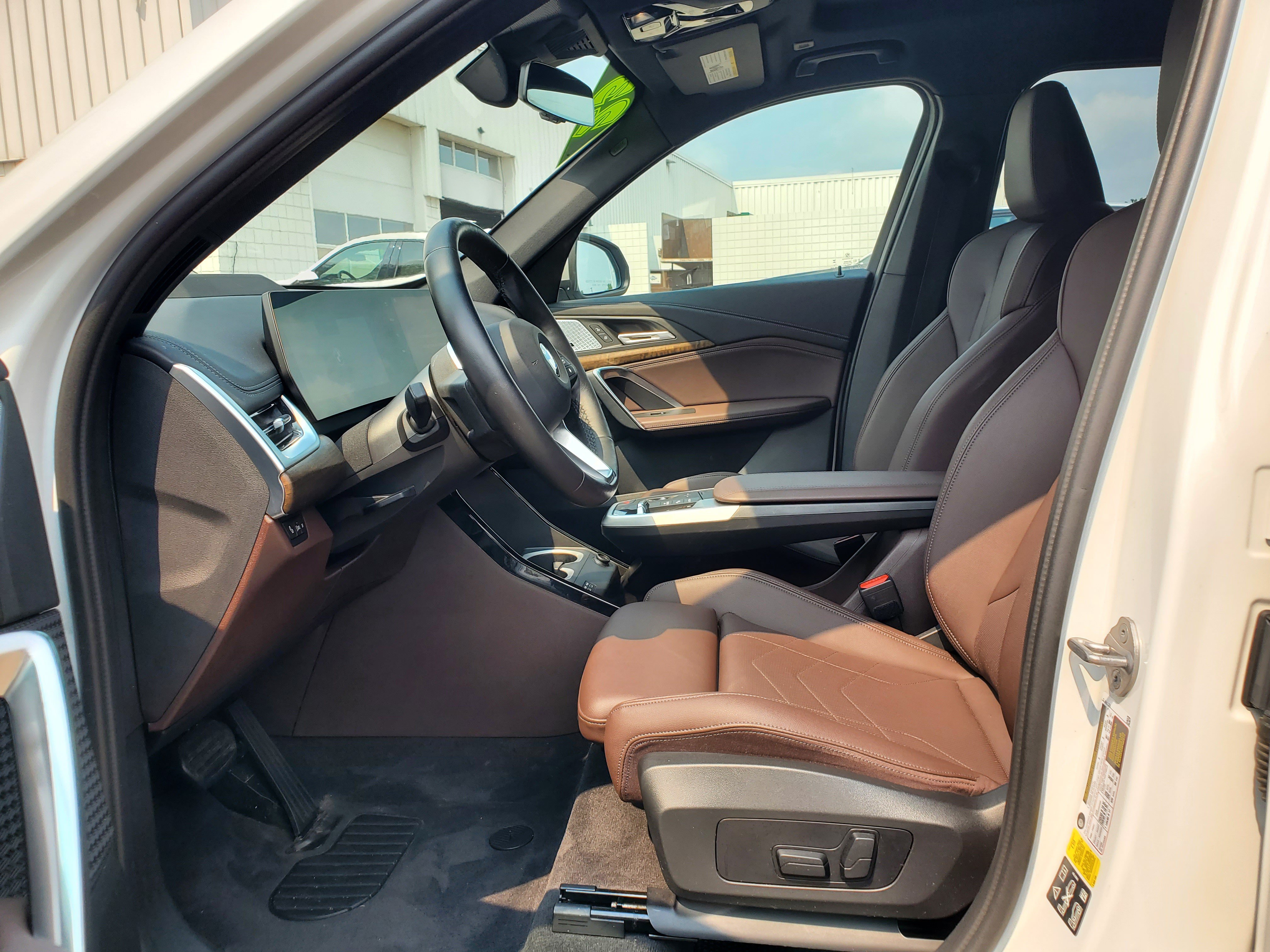 Certified 2023 BMW X1 xDrive28i w/ Premium Package AWD/4WD image 9
